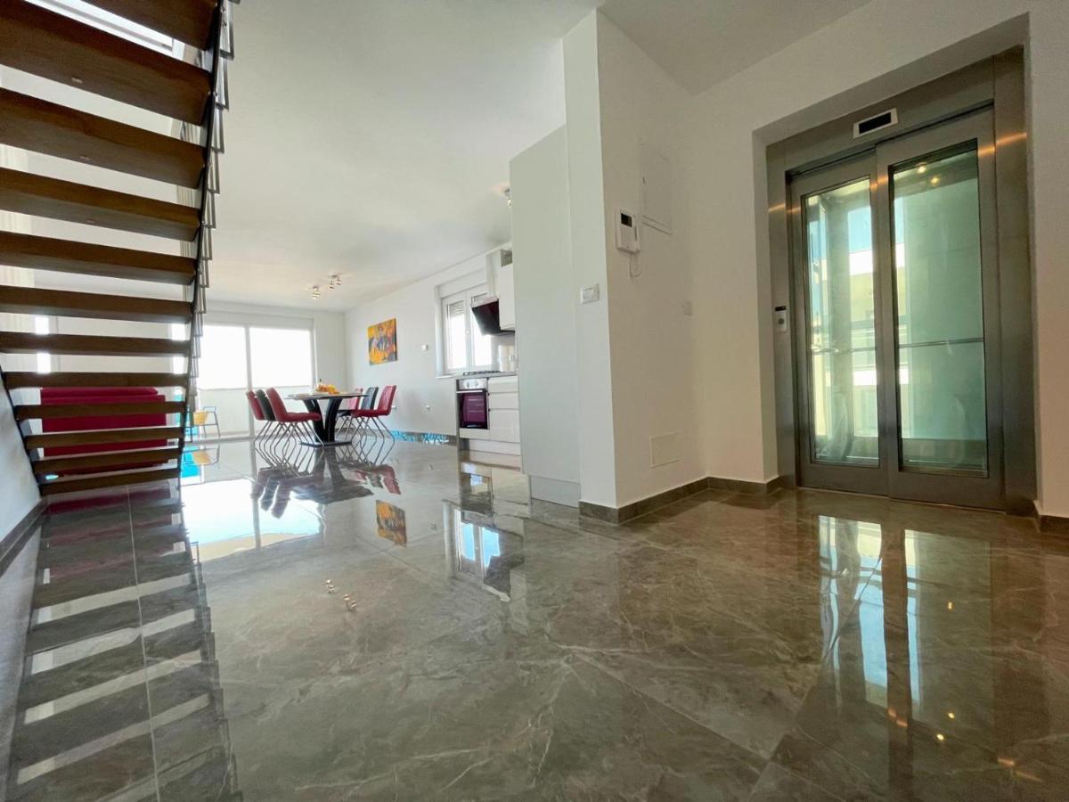 Seascape Deluxe Residence ペシュチャーナ・ウヴァラ エクステリア 写真