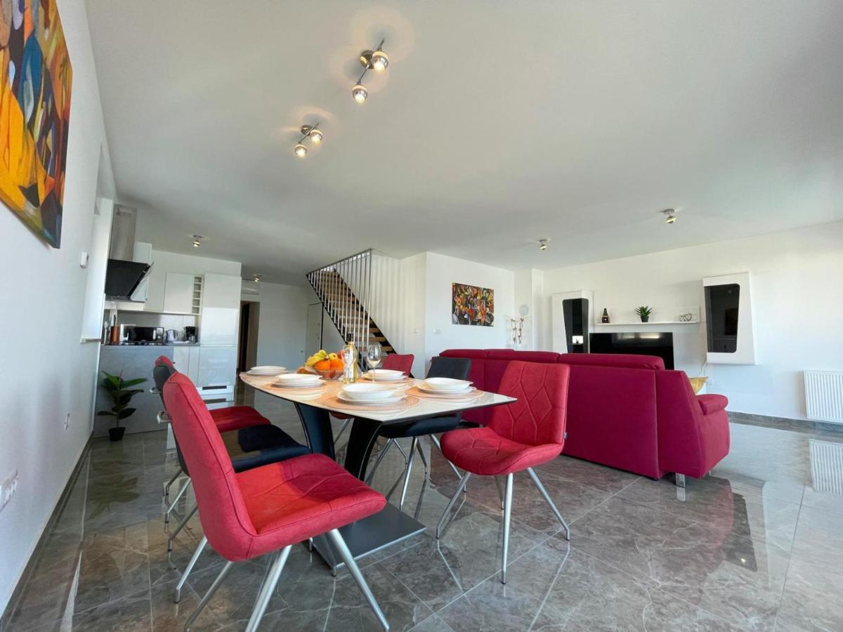 Seascape Deluxe Residence ペシュチャーナ・ウヴァラ エクステリア 写真