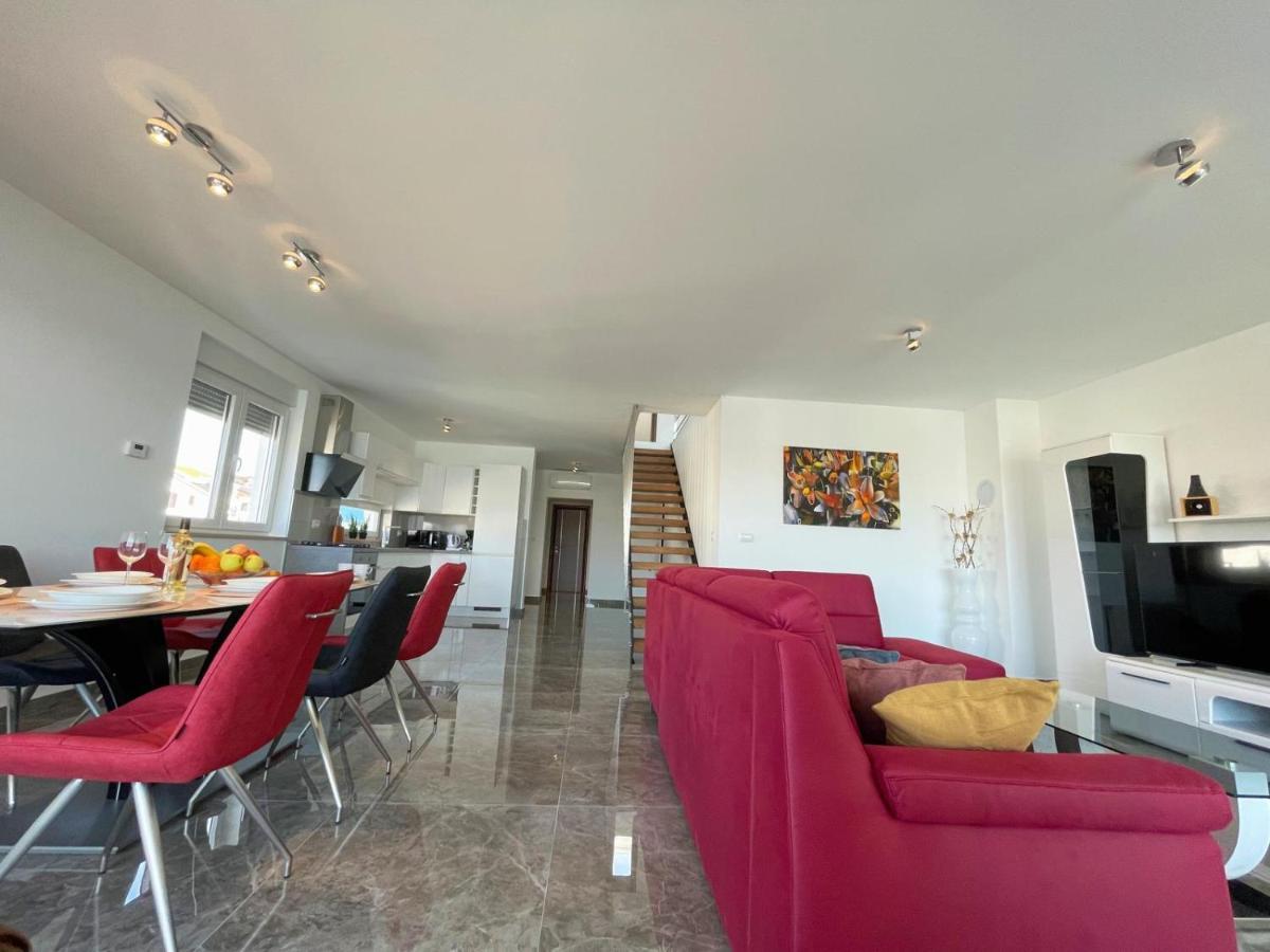 Seascape Deluxe Residence ペシュチャーナ・ウヴァラ エクステリア 写真