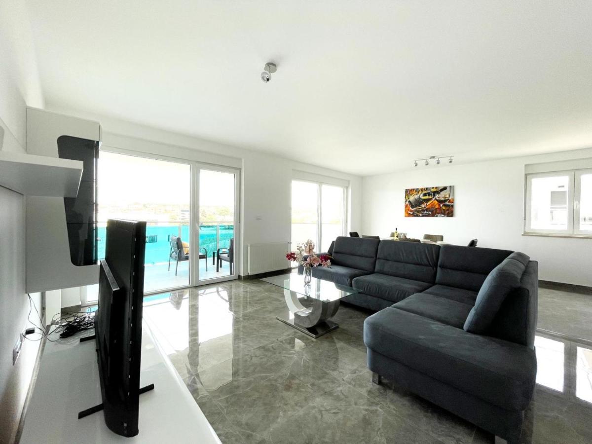 Seascape Deluxe Residence ペシュチャーナ・ウヴァラ エクステリア 写真