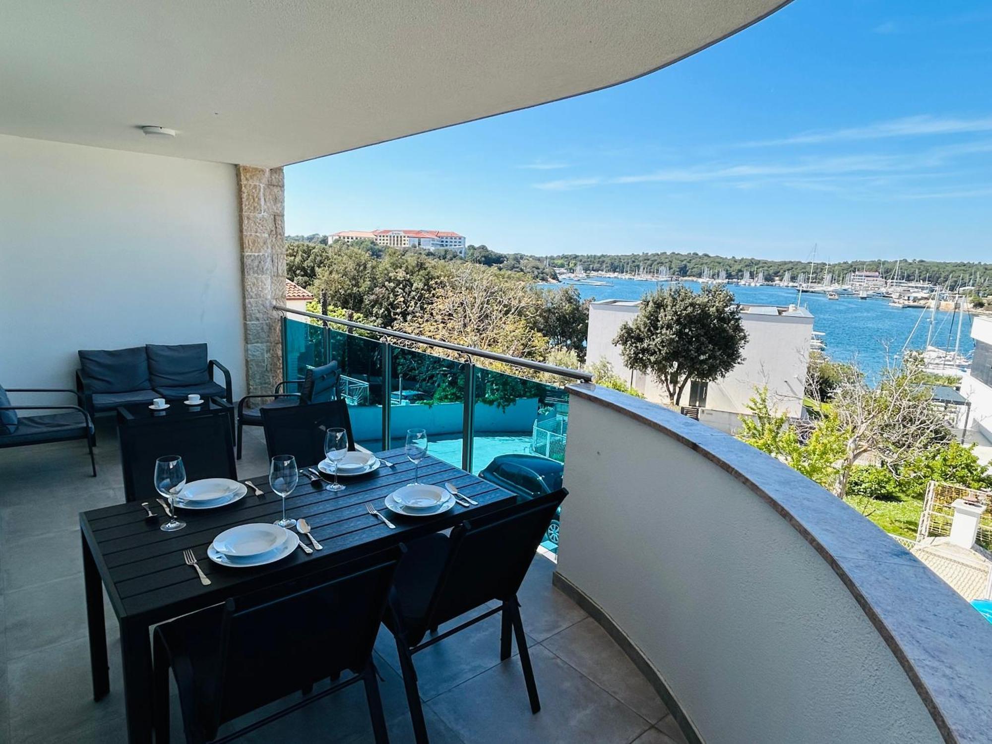 Seascape Deluxe Residence ペシュチャーナ・ウヴァラ エクステリア 写真